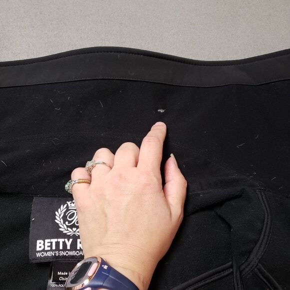 Betty Rides Womens Black Snowboarding Jacket - Picture 6 of 10